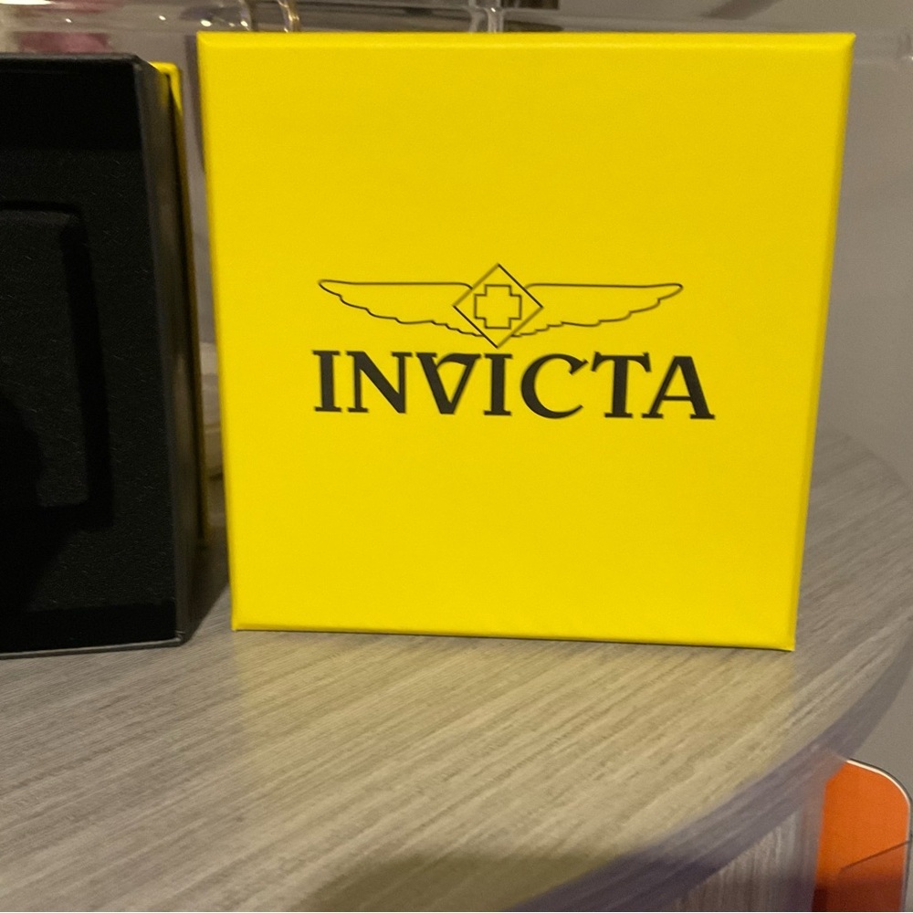 Brand New In Box Men’s Invicta Watch - Picture 3 of 8